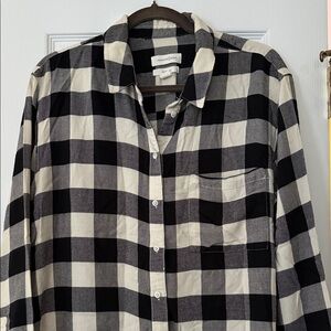 Treasure & Bond Black and White Checkered Button-Down Shirt
